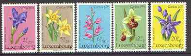 Luxembourg 1976 National Welfare Fund, Protected Plants (2nd Series) set of 5 unmounted mint SG 976-980