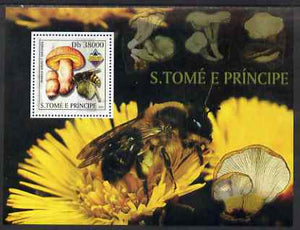 St Thomas & Prince Islands 2003 Mushrooms and Wasps perf souvenir sheet unmounted mint Mi Bl 1427