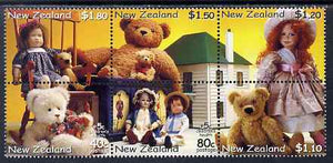 New Zealand 2000 Health - Teddy Bears & Dolls perf se-tenant block of 6 unmounted mint, SG 2360-65