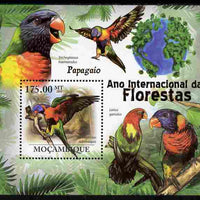 Mozambique 2011 International Year of the Forest - Parrots perf s/sheet unmounted mint